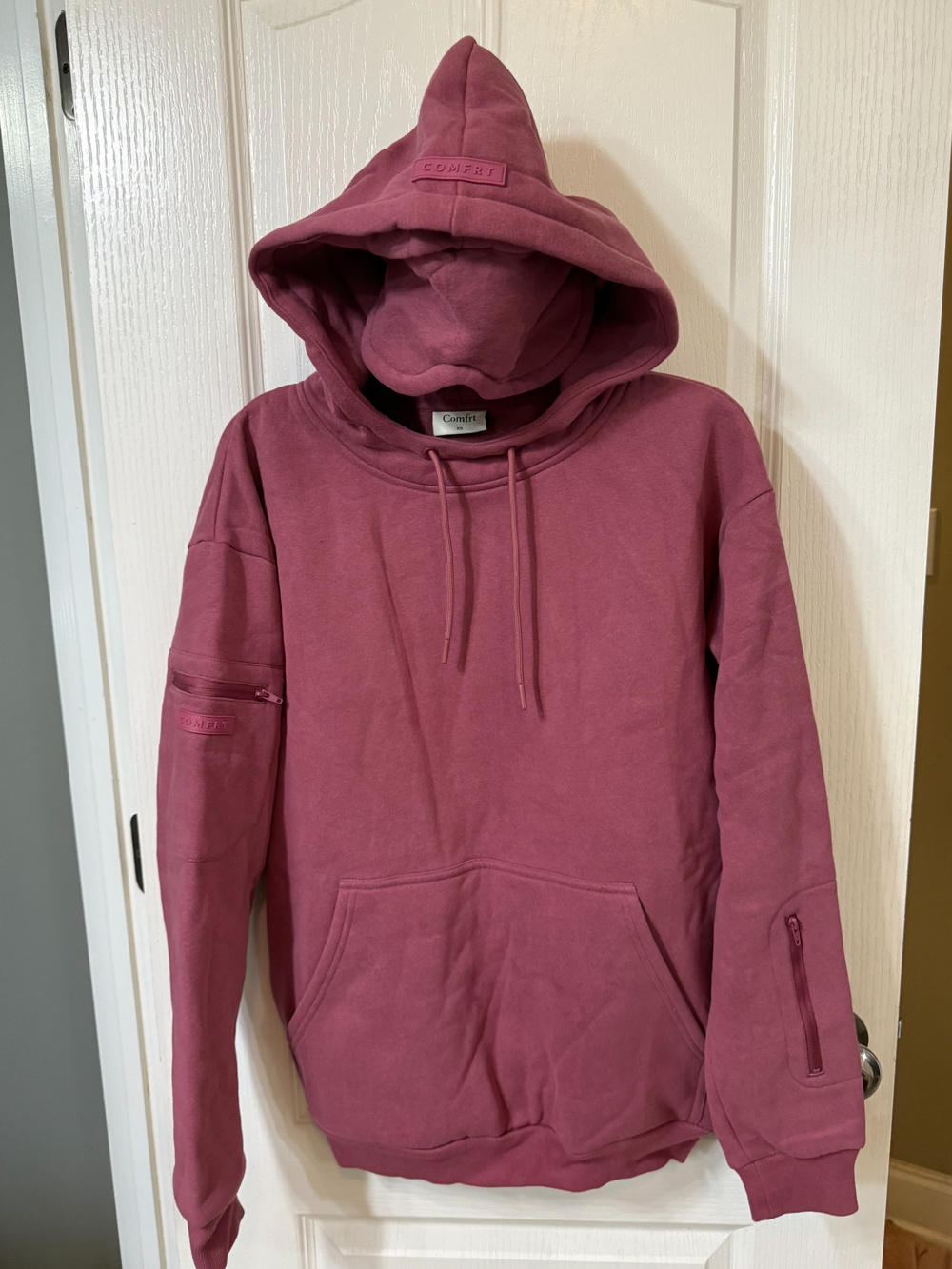 COMFRT DND Travel Hoodie Color Berry Size XS